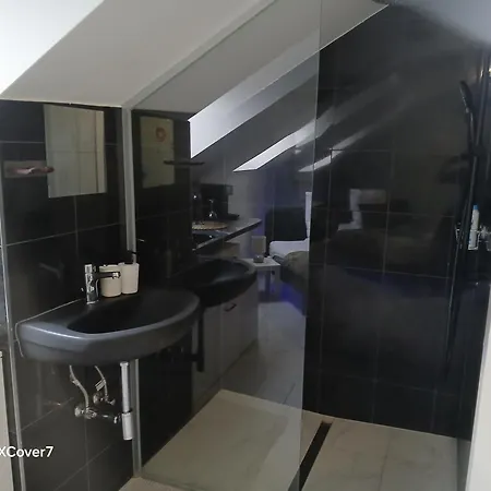 Apartment Honor - Neu Renoviert *